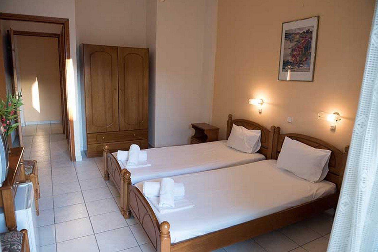 פרבזה Eleni Hotel מראה חיצוני תמונה